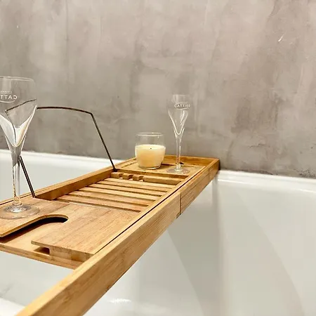 Flechambault Face A La Basilique Avec Terrasse * Remeš