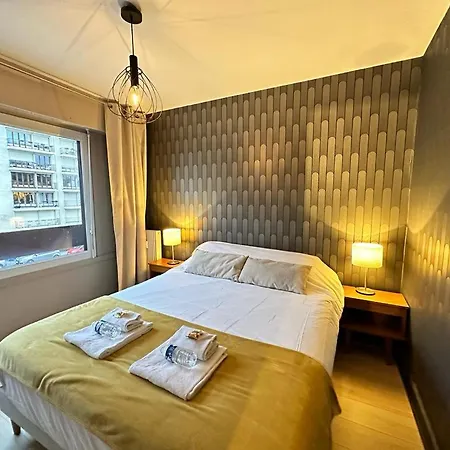 Flechambault Face A La Basilique Avec Terrasse Apartmán