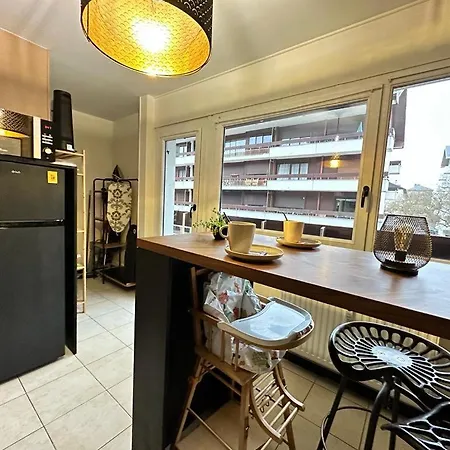 Flechambault Face A La Basilique Avec Terrasse Apartmán Remeš