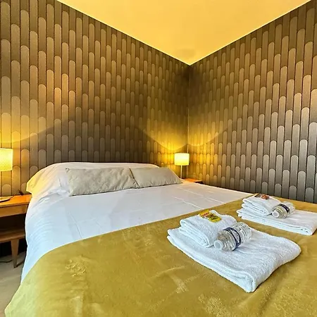 Flechambault Face A La Basilique Avec Terrasse * Remeš