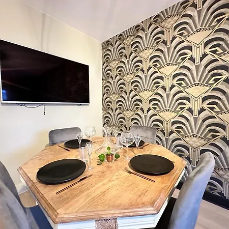 Apartamento Fléchambault Face à La Basilique Avec Terrasse Reims