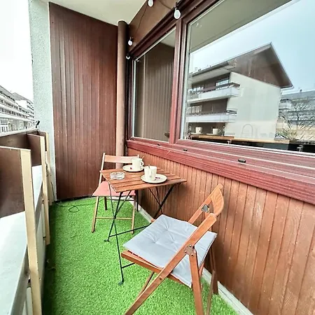 Flechambault Face A La Basilique Avec Terrasse Remeš