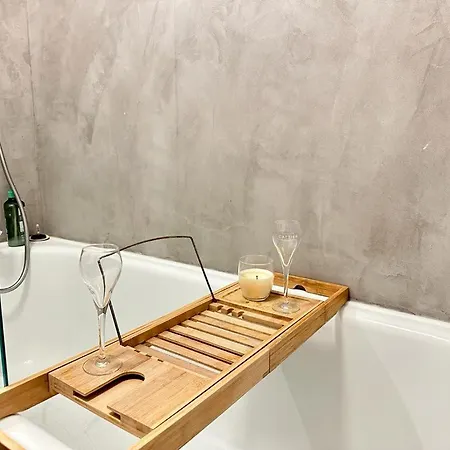 Flechambault Face A La Basilique Avec Terrasse *