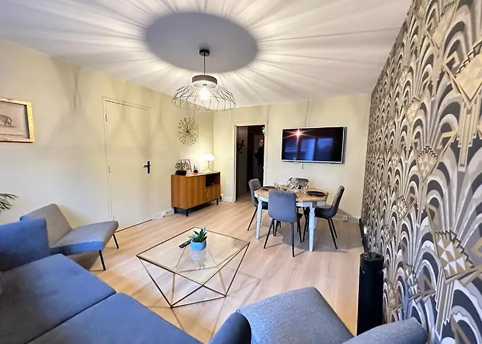 Apartment Flechambault Face A La Basilique Avec Terrasse Reims