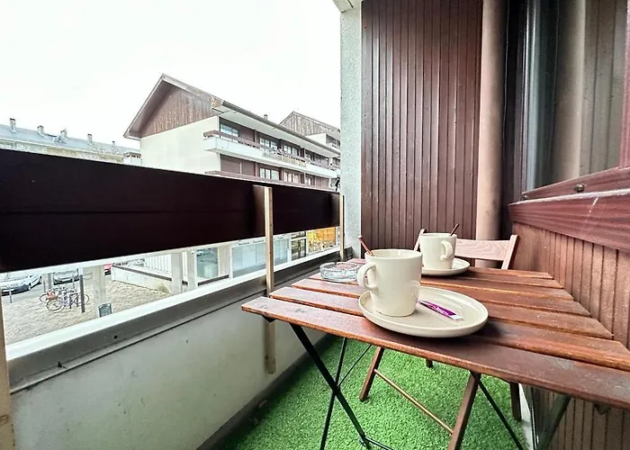 Flechambault Face A La Basilique Avec Terrasse Apartment Reims